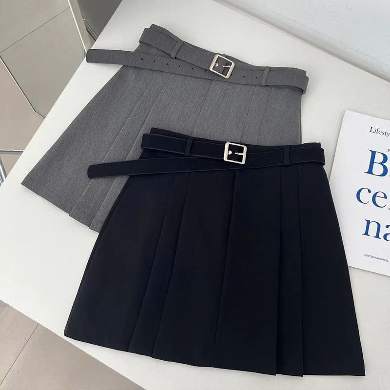 Lucyever, falda acampanada de  - Summer Zara reseña y precio